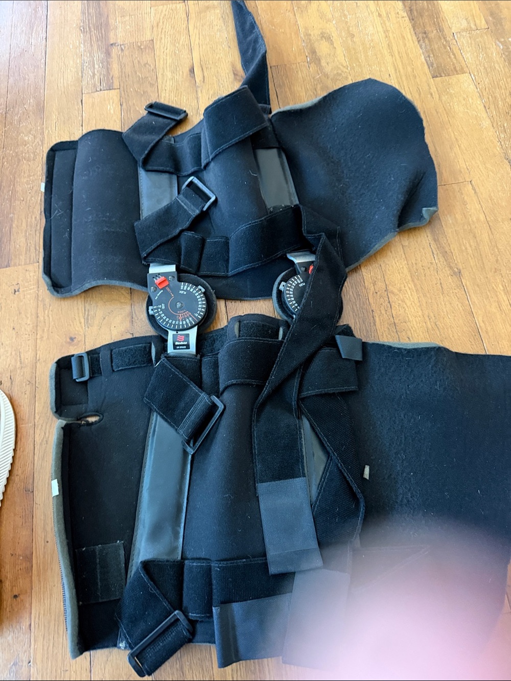 Bledsoe knee brace